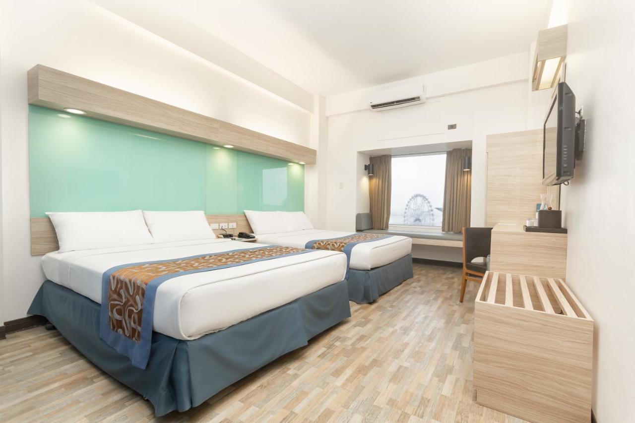 Microtel By Wyndham Mall Of Asia Pasay Exterior photo