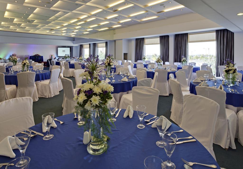 Microtel By Wyndham Mall Of Asia Pasay Exterior photo
